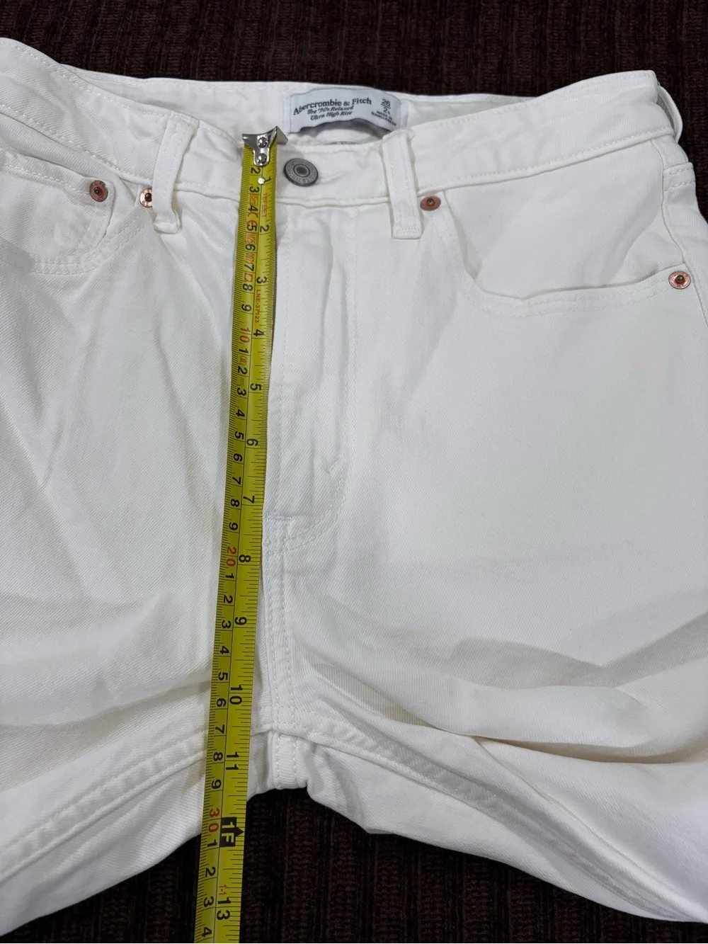 Abercrombie Curve Love 90s Relaxed Ultra High Rise White Cuffed Jeans 26